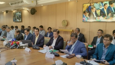 সুদ কমানোর পথে বাধা মূল্যস্ফীতি, চাপে বিনিয়োগও